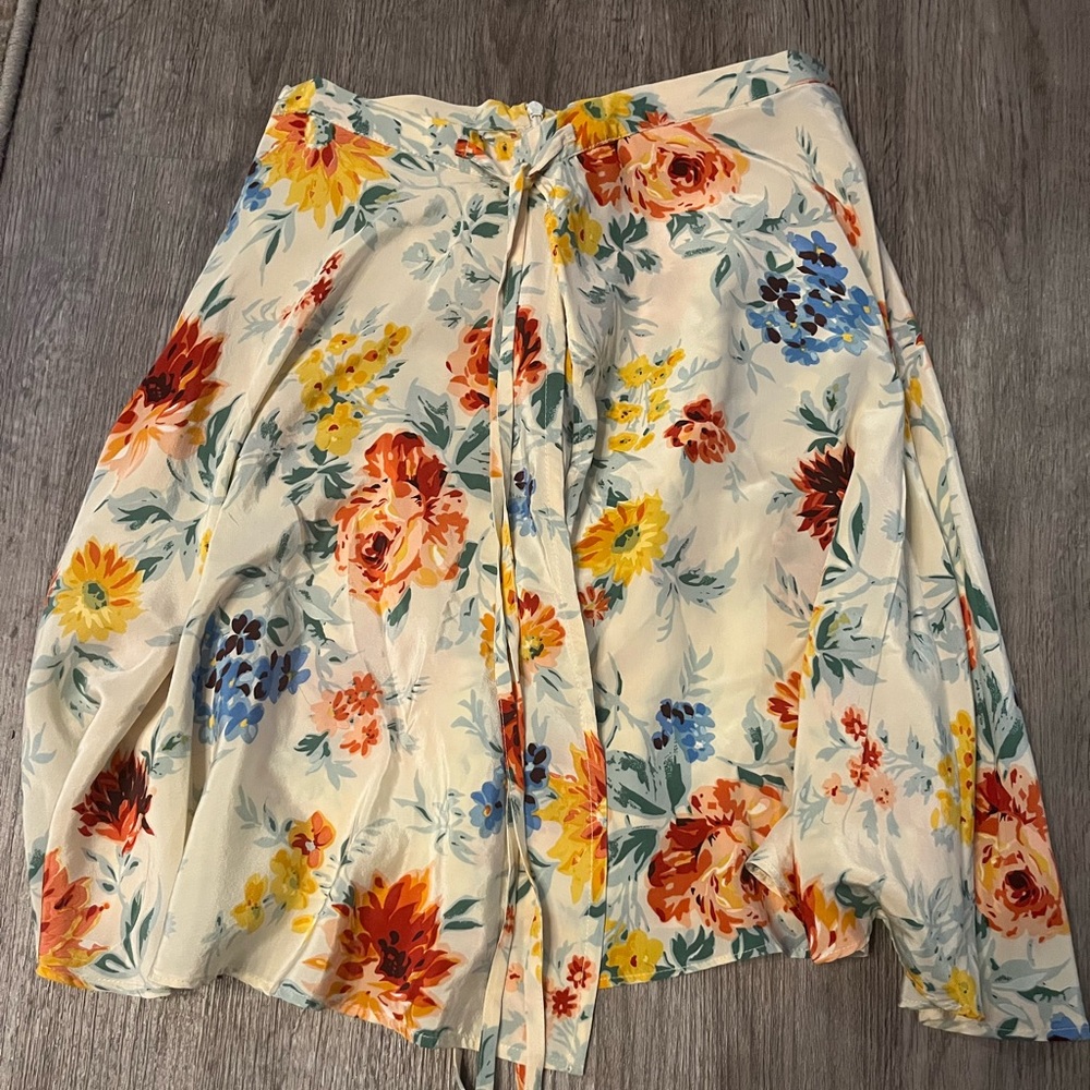 Cream Floral Tie-Front Blouse